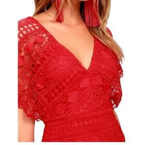 Lulu's women's size medium red lace dress first kiss v neck date wedding guest m